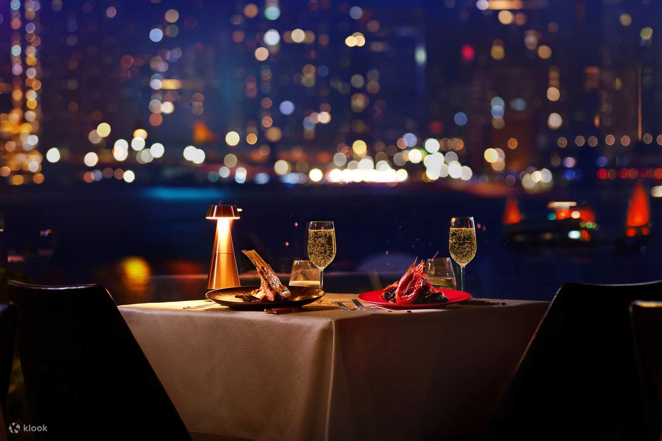 The Mistral | Hotel InterContinental Grand Stanford | Brunch, te i sopar amb vistes al mar